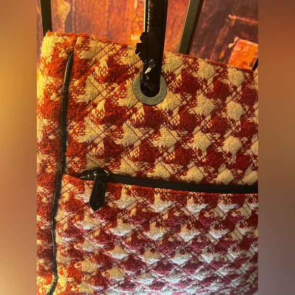 Red& White Houndstooth Vera Bradley purse - Picture 5 of 6